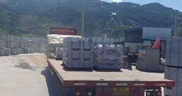 张家口 芝麻白仿形路沿石，直形路沿石