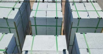 张家口 芝麻白花岗岩5公分地铺石 花岗岩厂家工厂装车日常