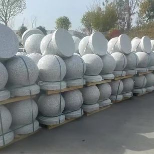 张家口 白麻花岗岩石材圆球，石球，挡车球，隔离球，景观石球，风水球等