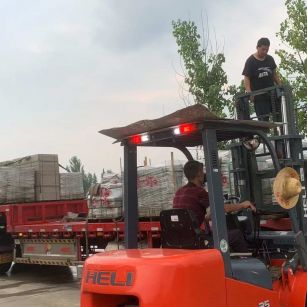 张家口 黄金麻冰裂纹，地铺石装车