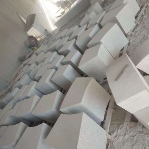 张家口 白麻花岗岩异形坐凳