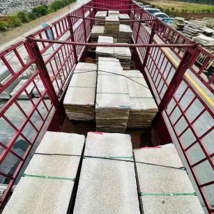 张家口 黄金麻花岗岩荔枝面，光面毛板装车完成