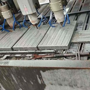 张家口 芝麻白花岗岩荔枝面盲道雕刻