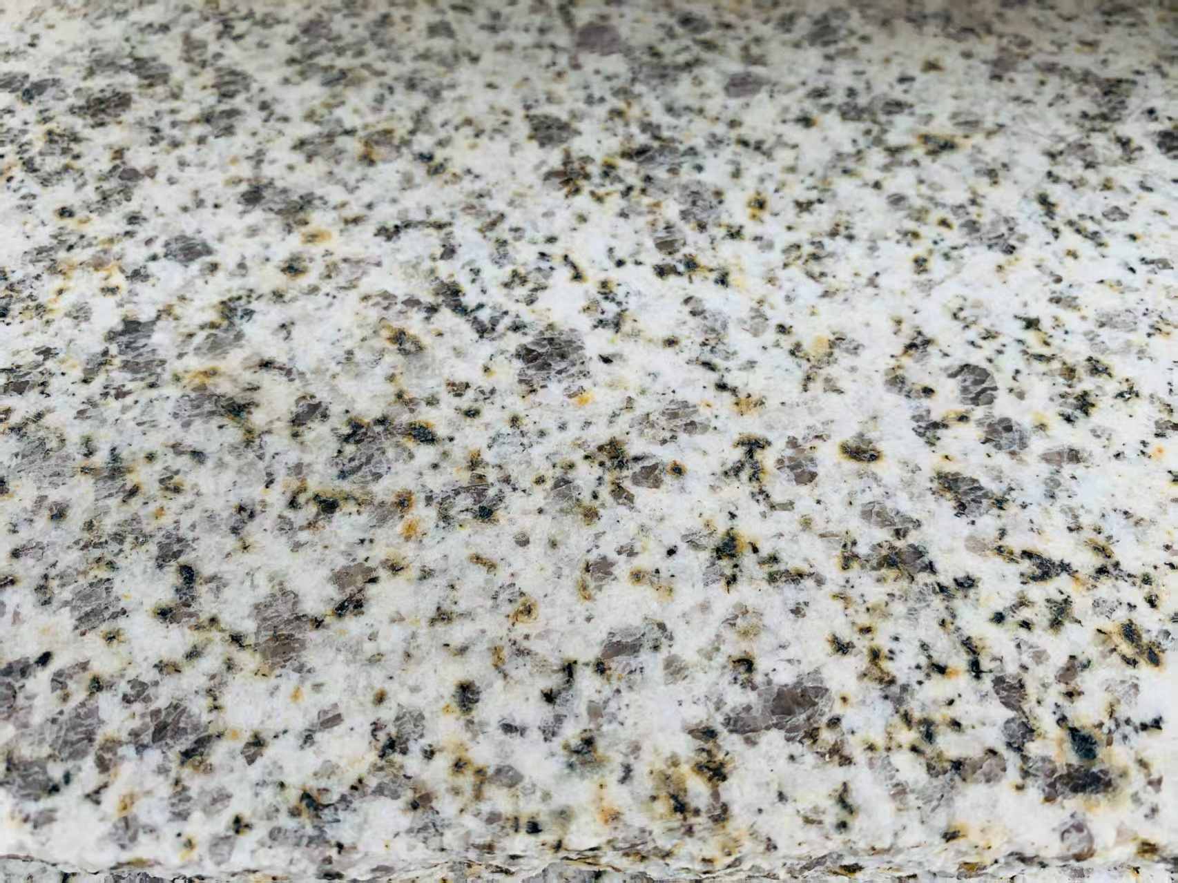 张家口 黄金麻花岗岩石材浅黄光面