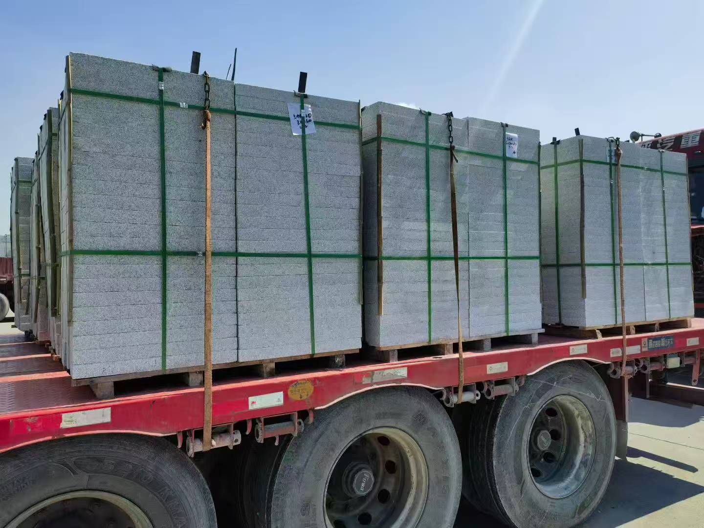 张家口芝麻白花岗岩出货日常地铺石