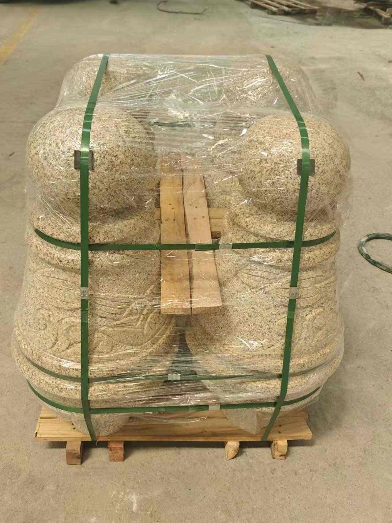 张家口 黄金麻异形定制雕花——棒棒糖挡车柱