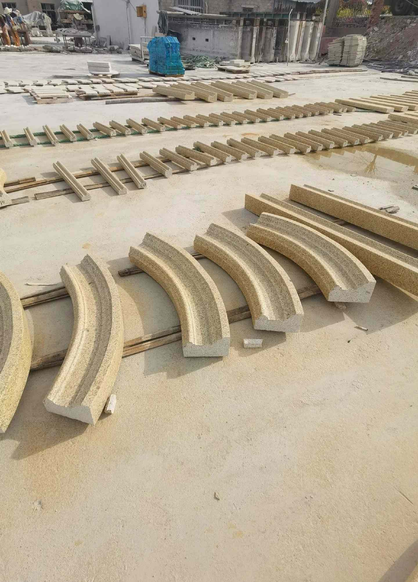 张家口 黄金麻花岗岩别墅线条