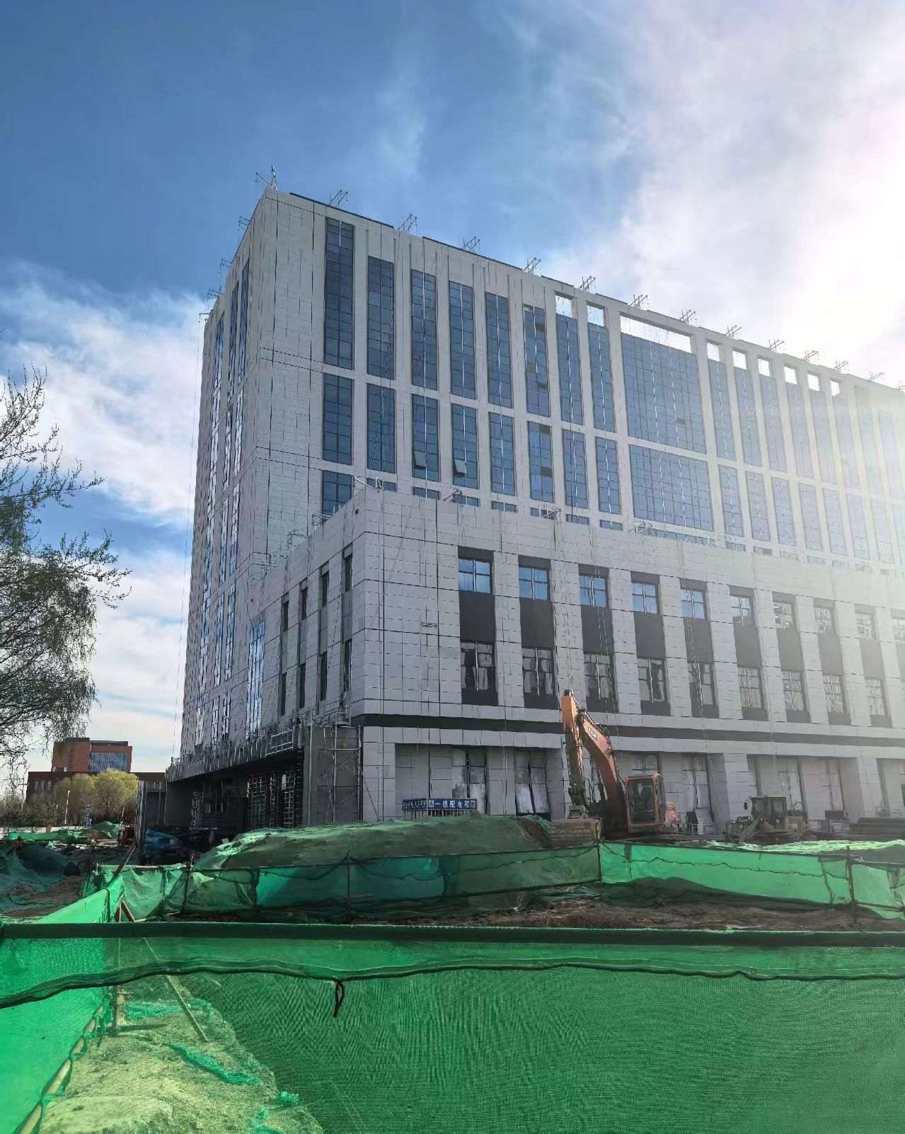 张家口 白麻花岗岩石材外墙干挂