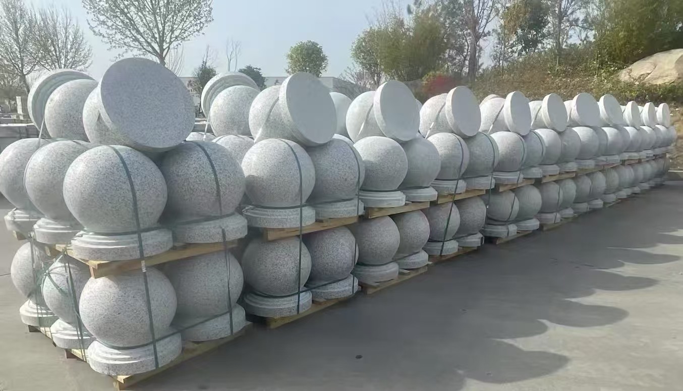 张家口 白麻花岗岩石材圆球，石球，挡车球，隔离球，景观石球，风水球等