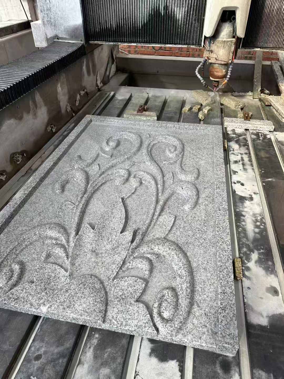 张家口 白麻别墅干挂雕花板