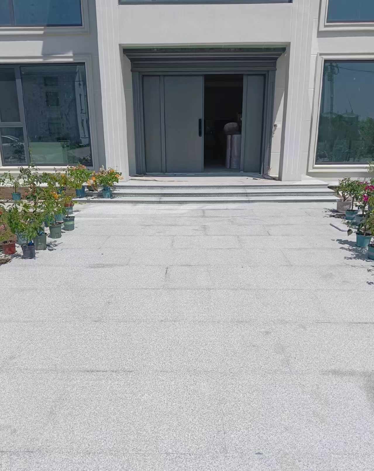 张家口 芝麻白花岗岩地铺石地面铺装