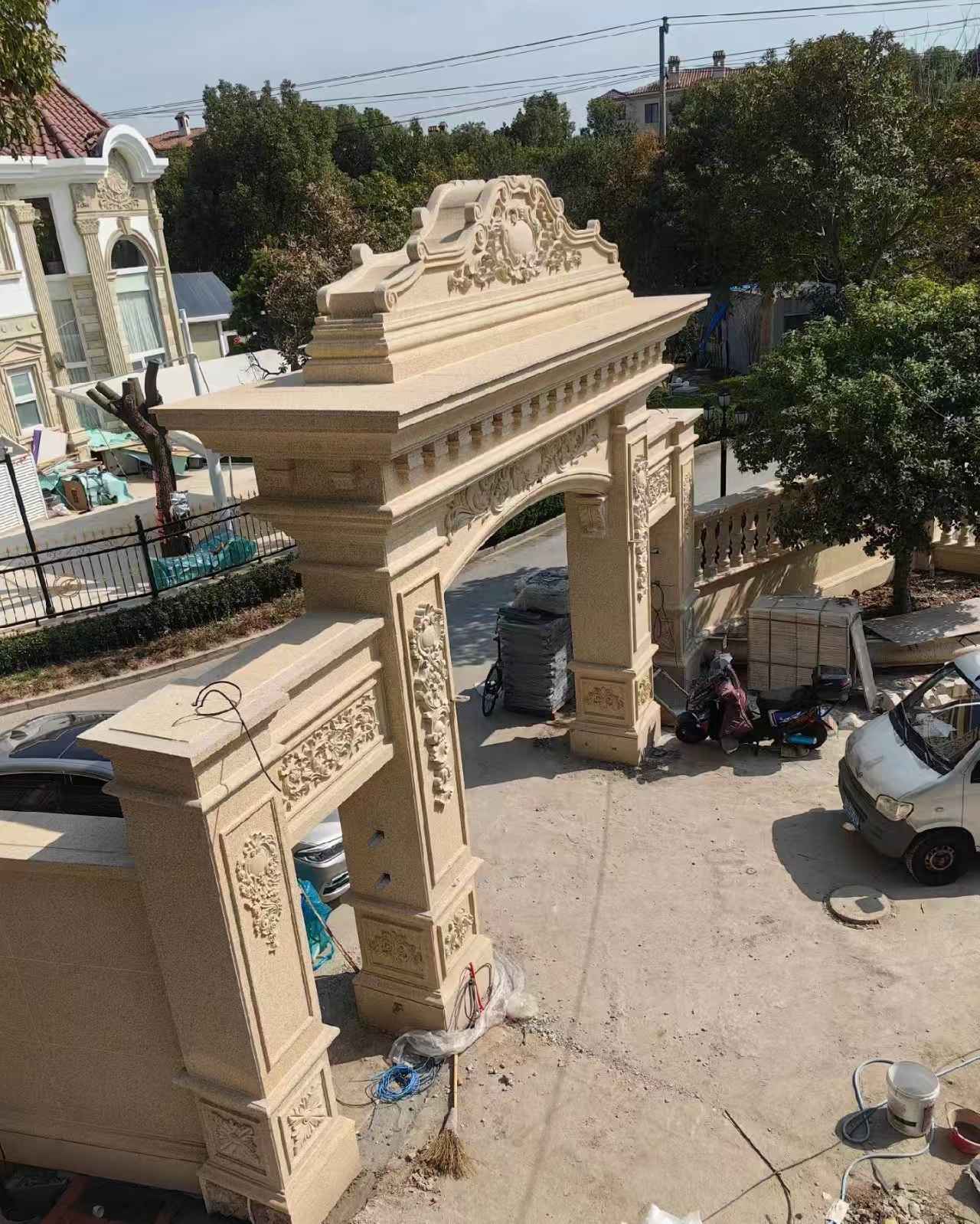 张家口 黄金麻荔枝面花岗岩别墅门楼