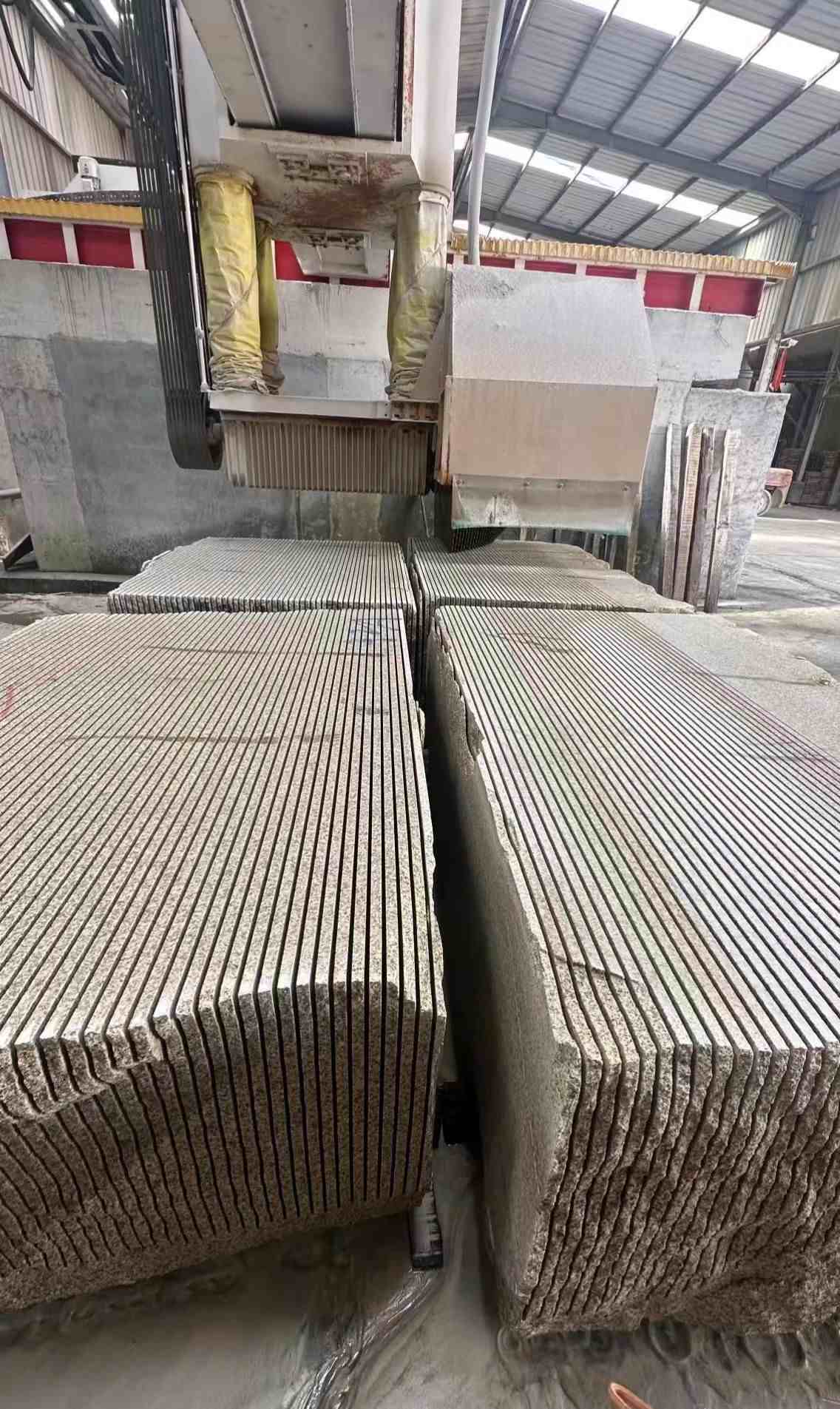 张家口 车间生产日常，黄金麻白麻花岗岩