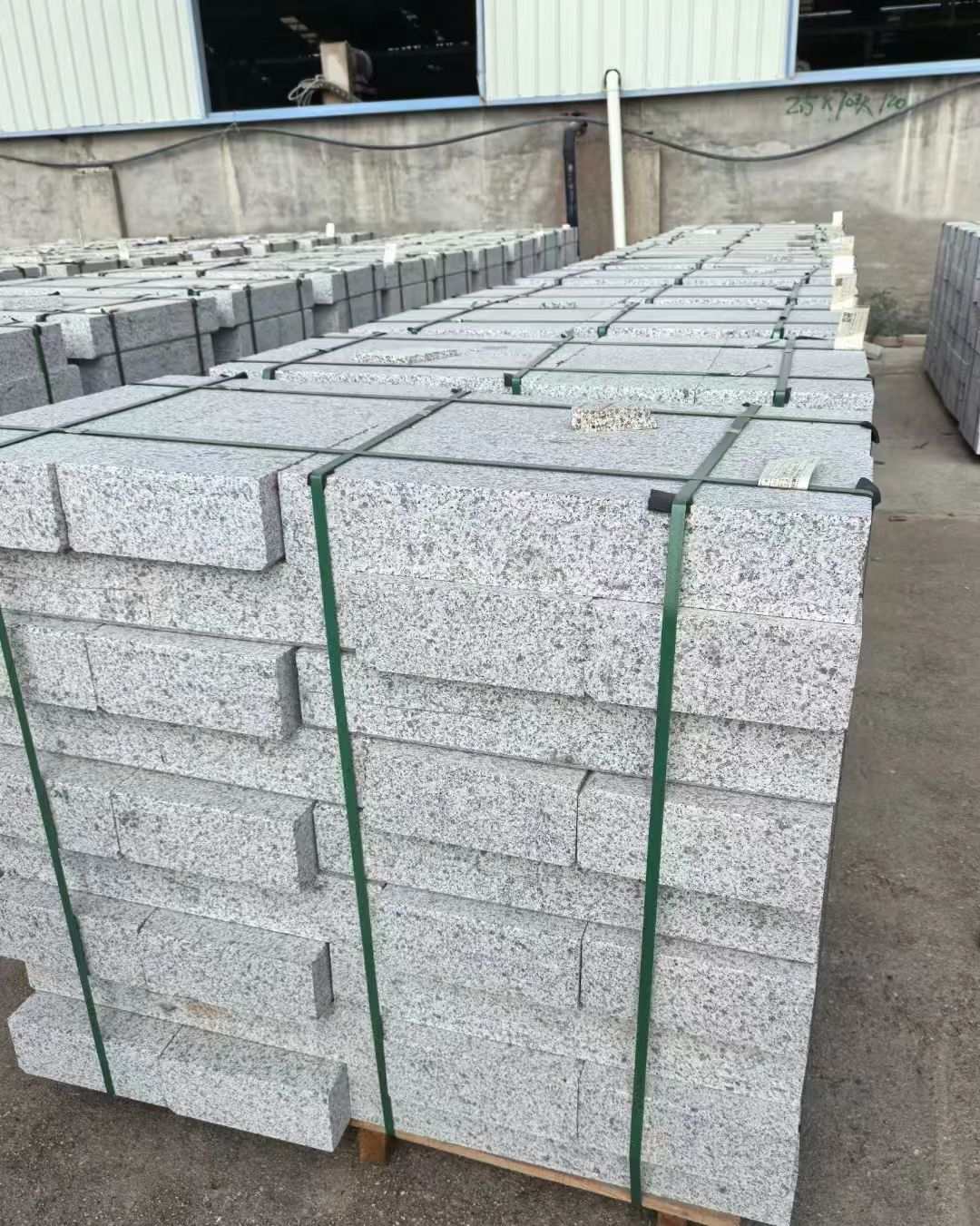 张家口 白麻花岗岩路沿石，弧形路沿石，道牙石，马路牙子，界石，路缘石，平沿石，直岩石，平缘石等